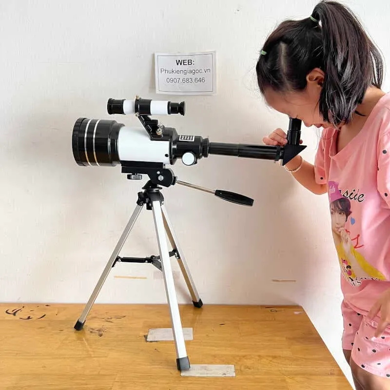 Đảm bảo an toàn khi sử dụng kính viễn vọng cho trẻ em